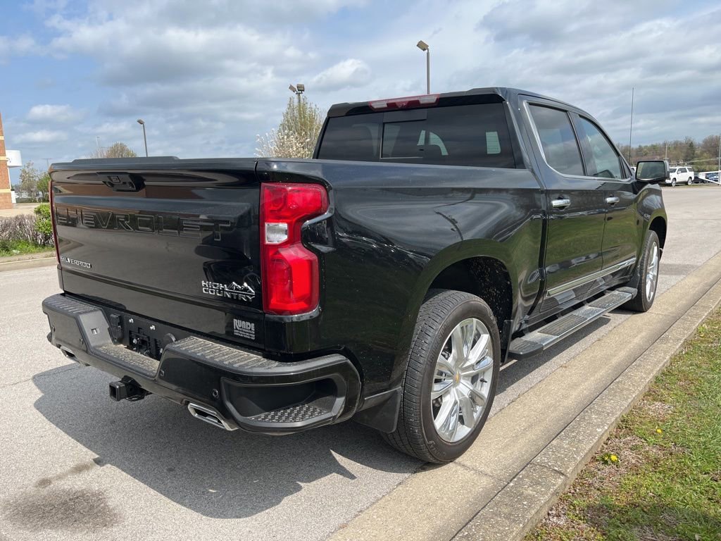 Used 2024 Chevrolet Silverado 1500 High Country w/ High Country Premium Package image 3