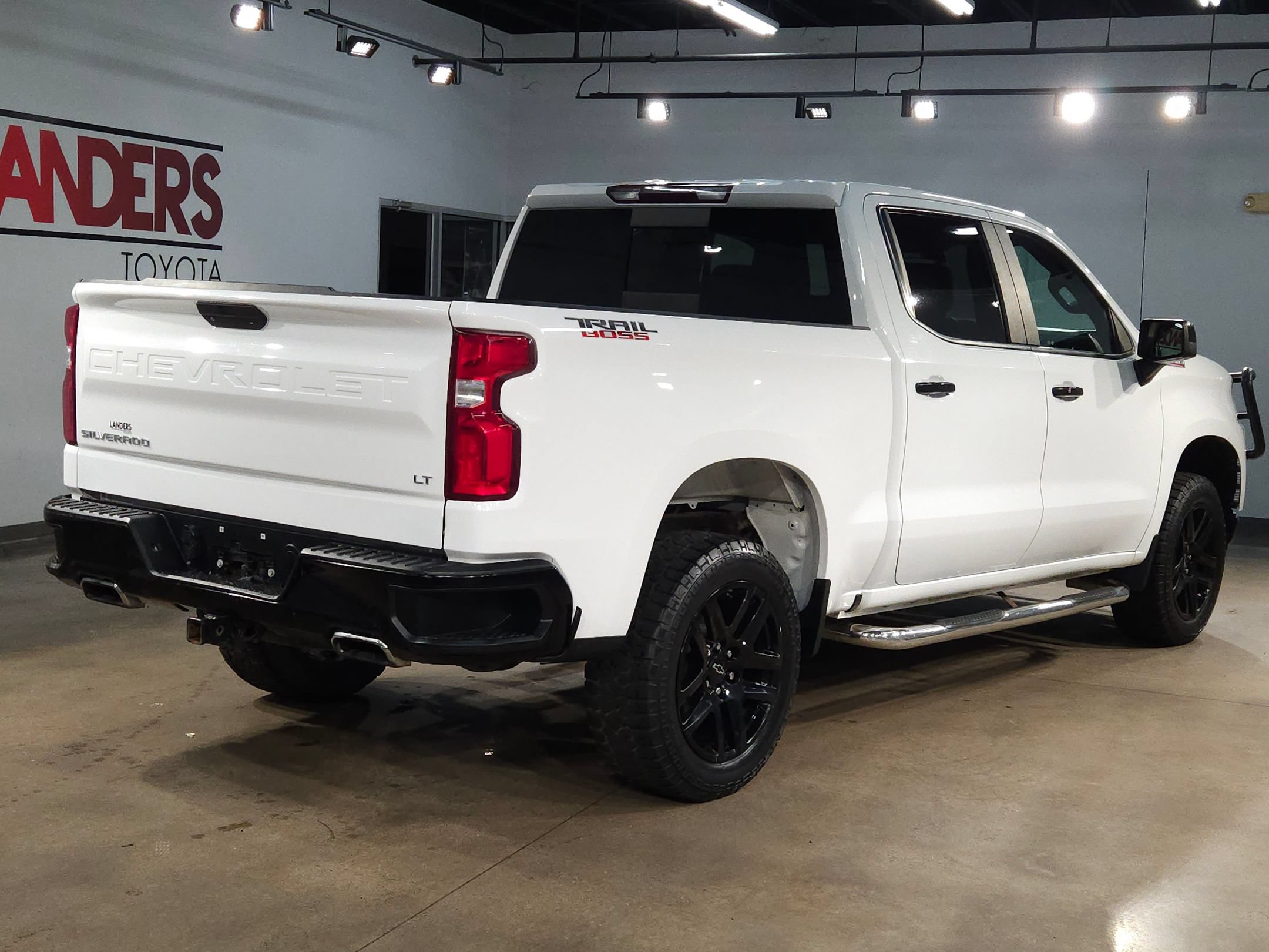Used 2021 Chevrolet Silverado 1500 LT Trail Boss w/ Convenience Package II AWD/4WD image 7