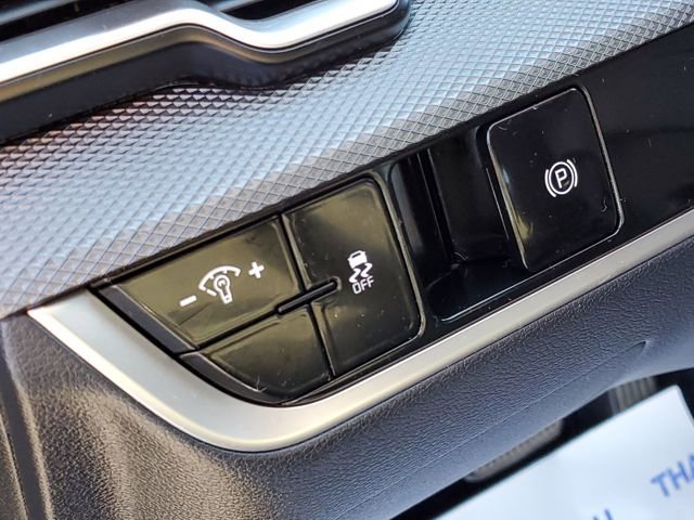 Used 2023 Kia Sportage LX image 8