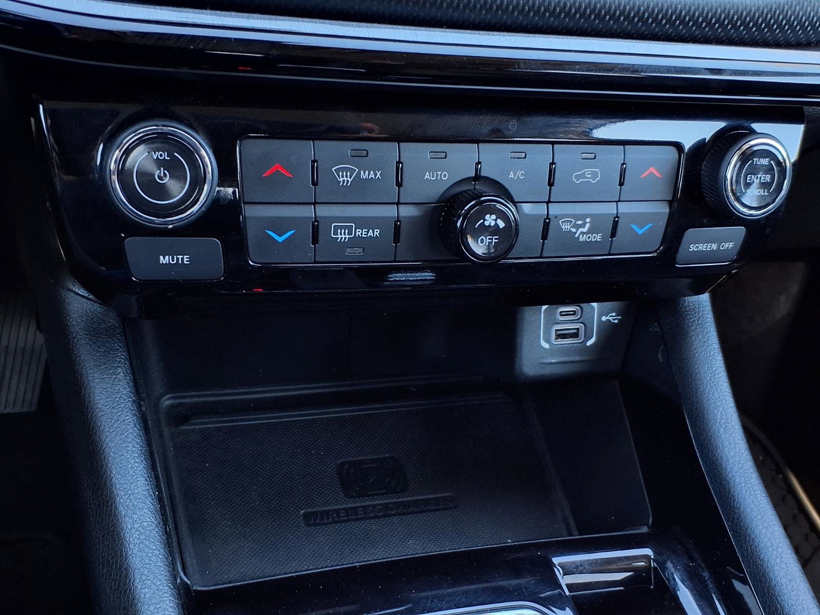 Used 2022 Jeep Compass Trailhawk w/ Trailhawk Elite Group image 20