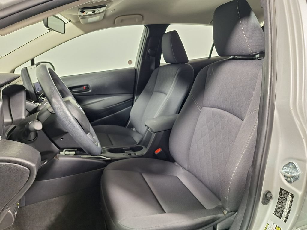 Used 2025 Toyota Corolla LE FWD image 20
