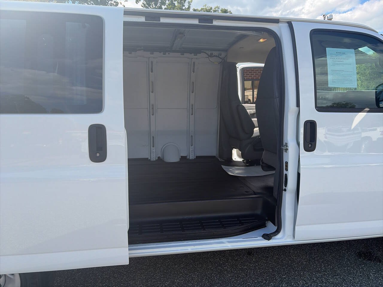 Used 2022 Chevrolet Express 2500 w/ Driver Convenience Package RWD image 17