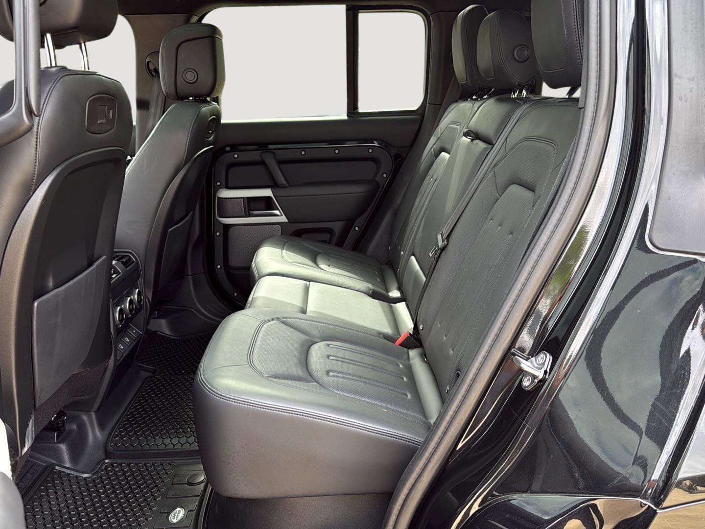 Used 2022 Land Rover Defender 110 XS Edition image 22