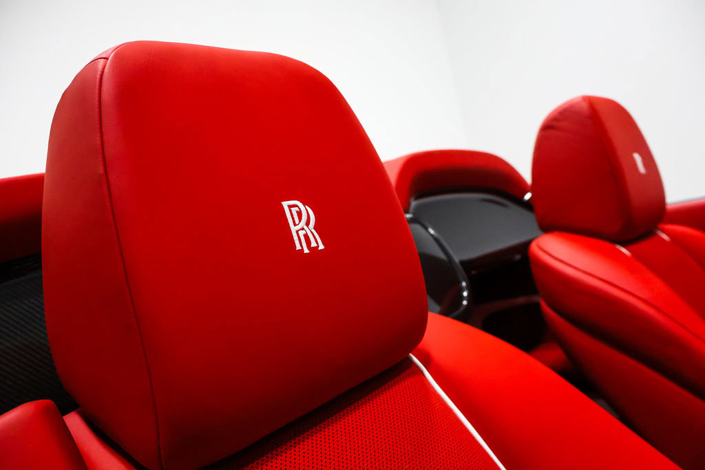 Used 2019 Rolls-Royce Dawn RWD image 97