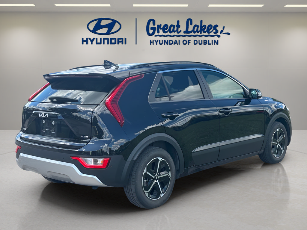 Used 2023 Kia Niro EX w/ EX Cold Weather Package FWD image 5