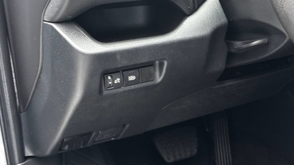 Used 2023 Toyota RAV4 LE FWD image 18