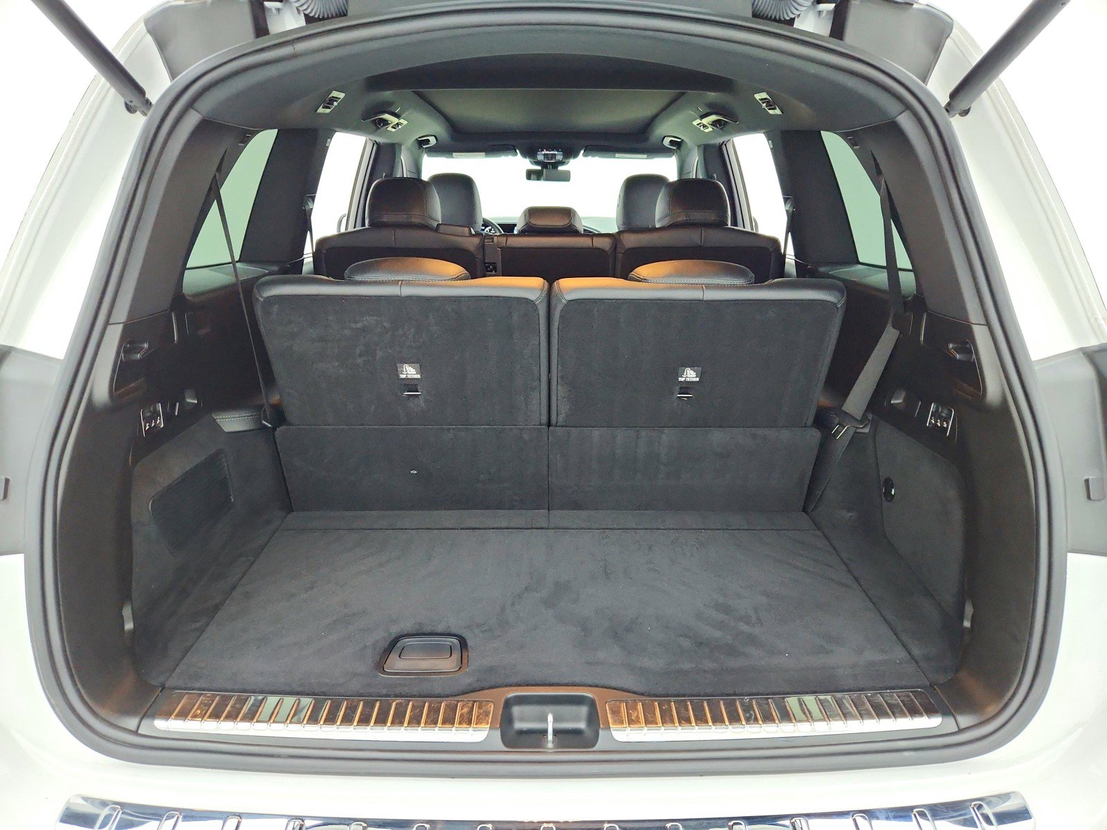 Used 2021 Mercedes-Benz GLS 450 4MATIC image 35