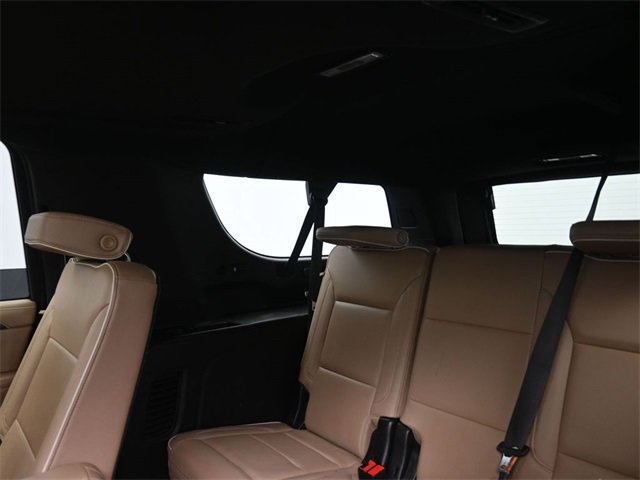 Used 2021 Chevrolet Suburban Premier w/ Premium Package image 27