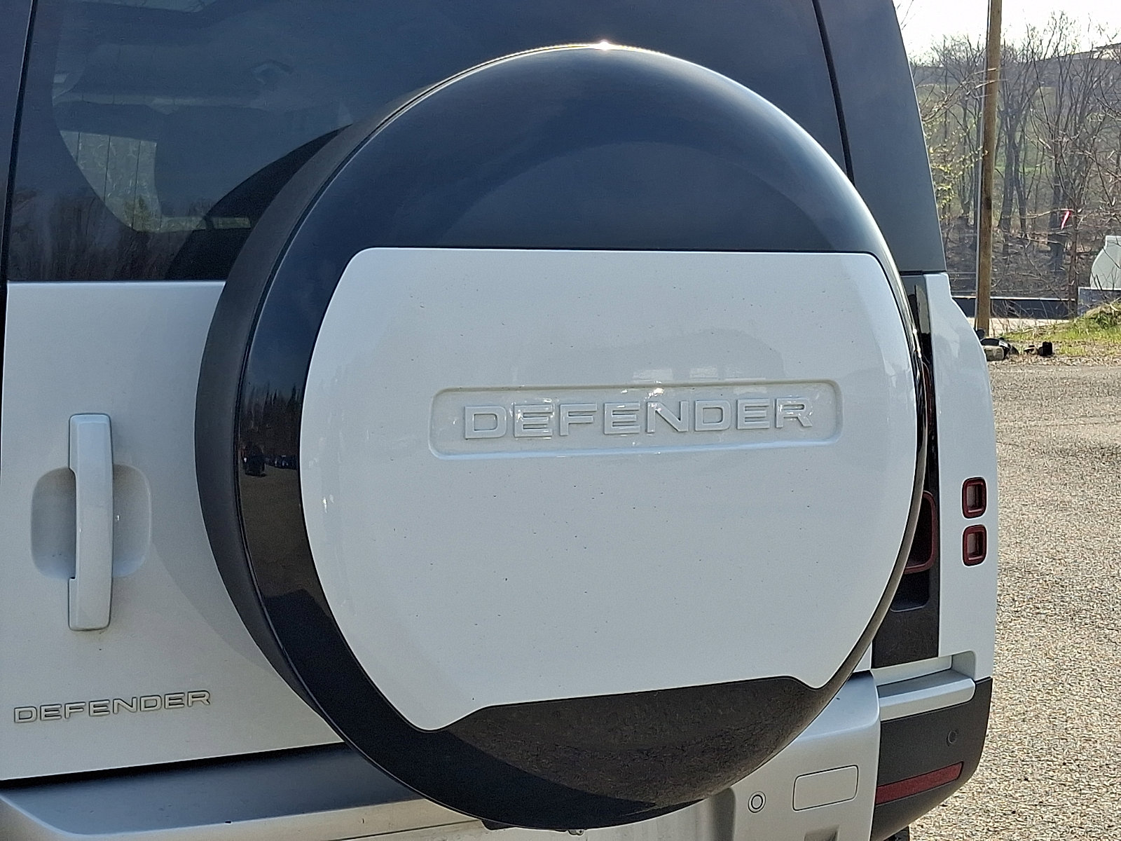 Used 2024 Land Rover Defender 110 S image 30