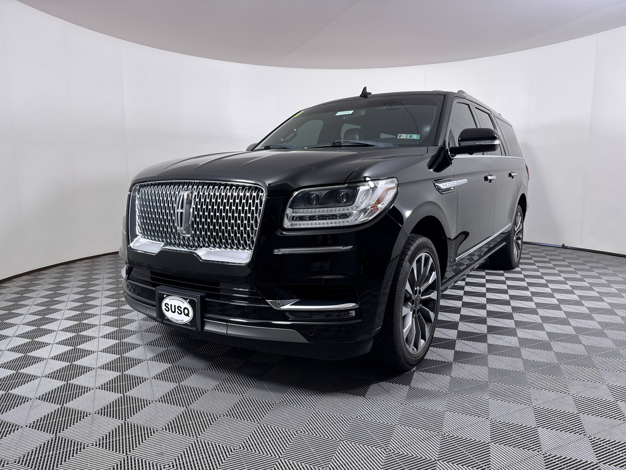 Used 2018 Lincoln Navigator L Select AWD/4WD image 17