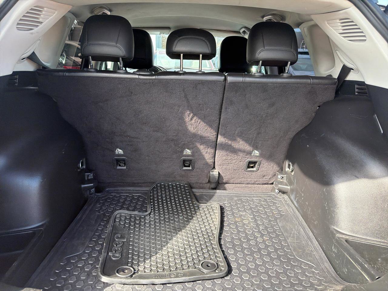 Used 2020 Jeep Compass Latitude w/ Cold Weather Group image 11