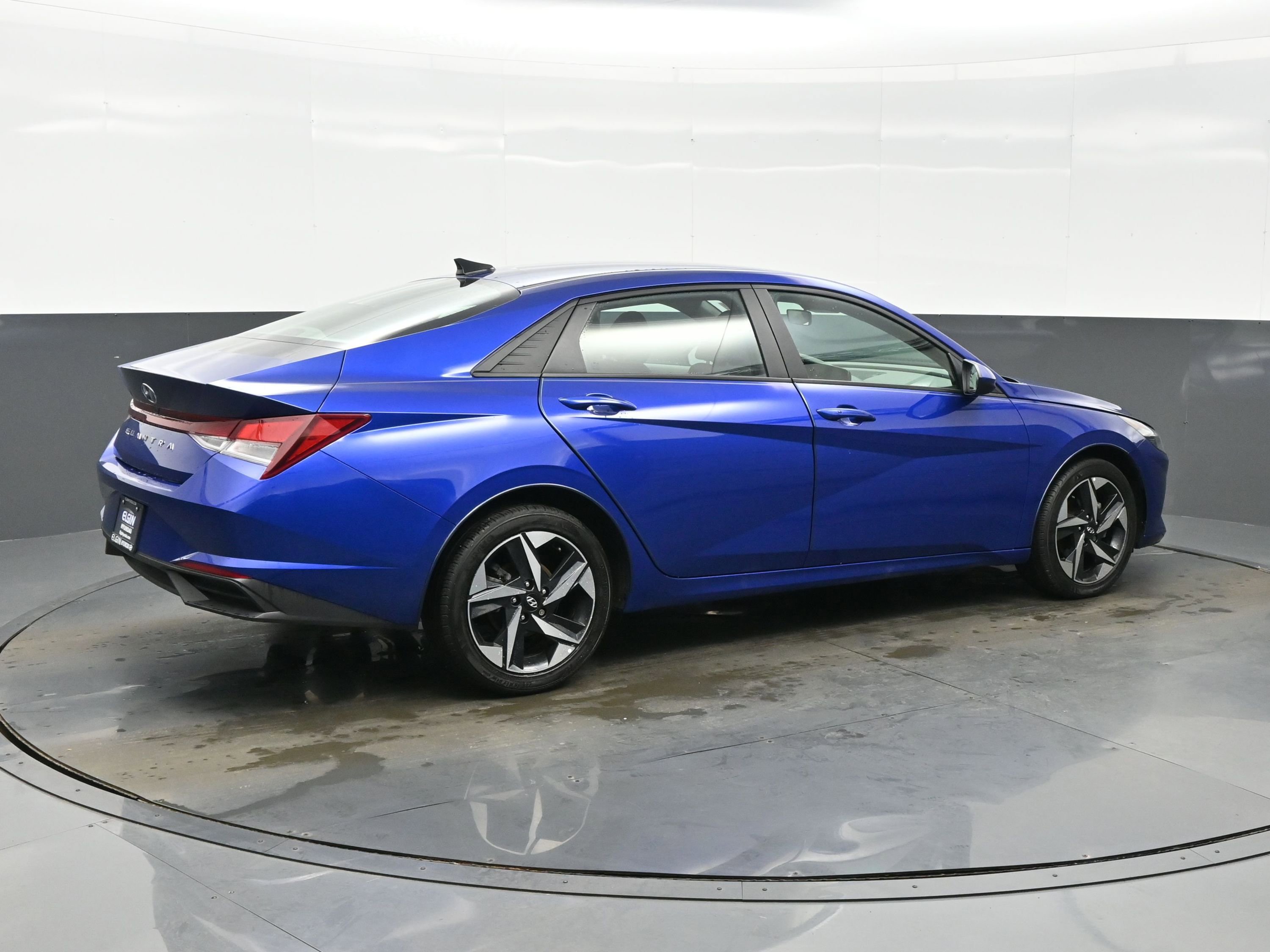 Used 2023 Hyundai Elantra SEL w/ Convenience Package image 6