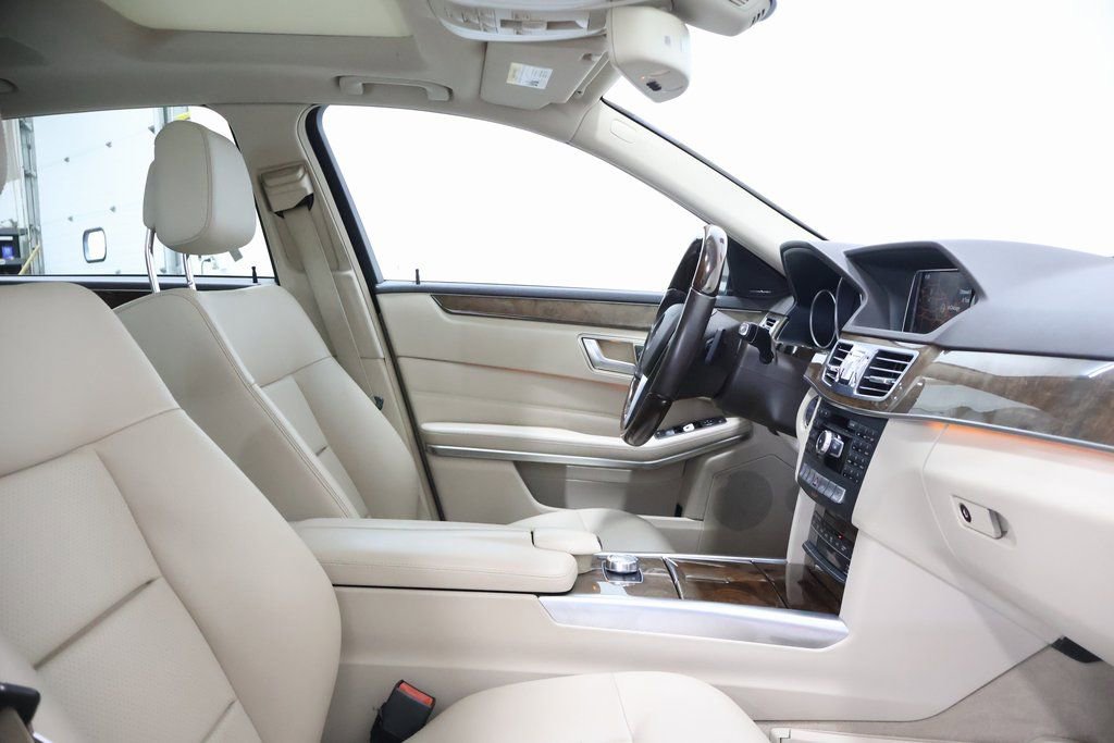 Used 2014 Mercedes-Benz E 350 4MATIC Sedan image 21