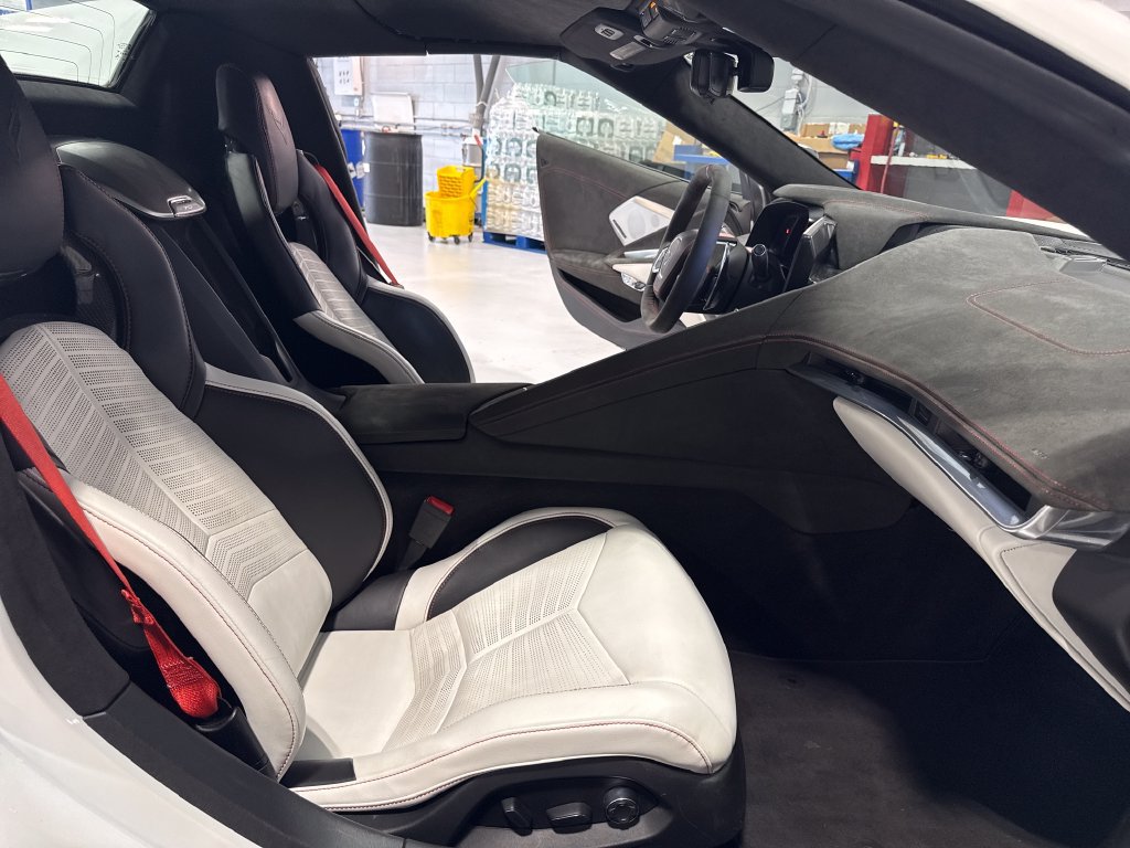 Used 2023 Chevrolet Corvette Stingray Premium Conv w/ Z51 Performance Package RWD image 38
