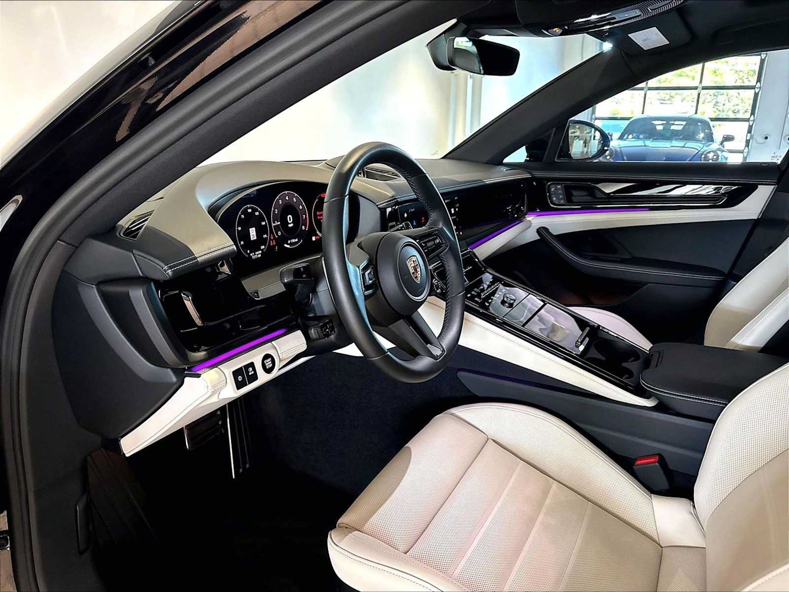 Used 2024 Porsche Panamera 4 w/ Premium Package AWD/4WD image 7