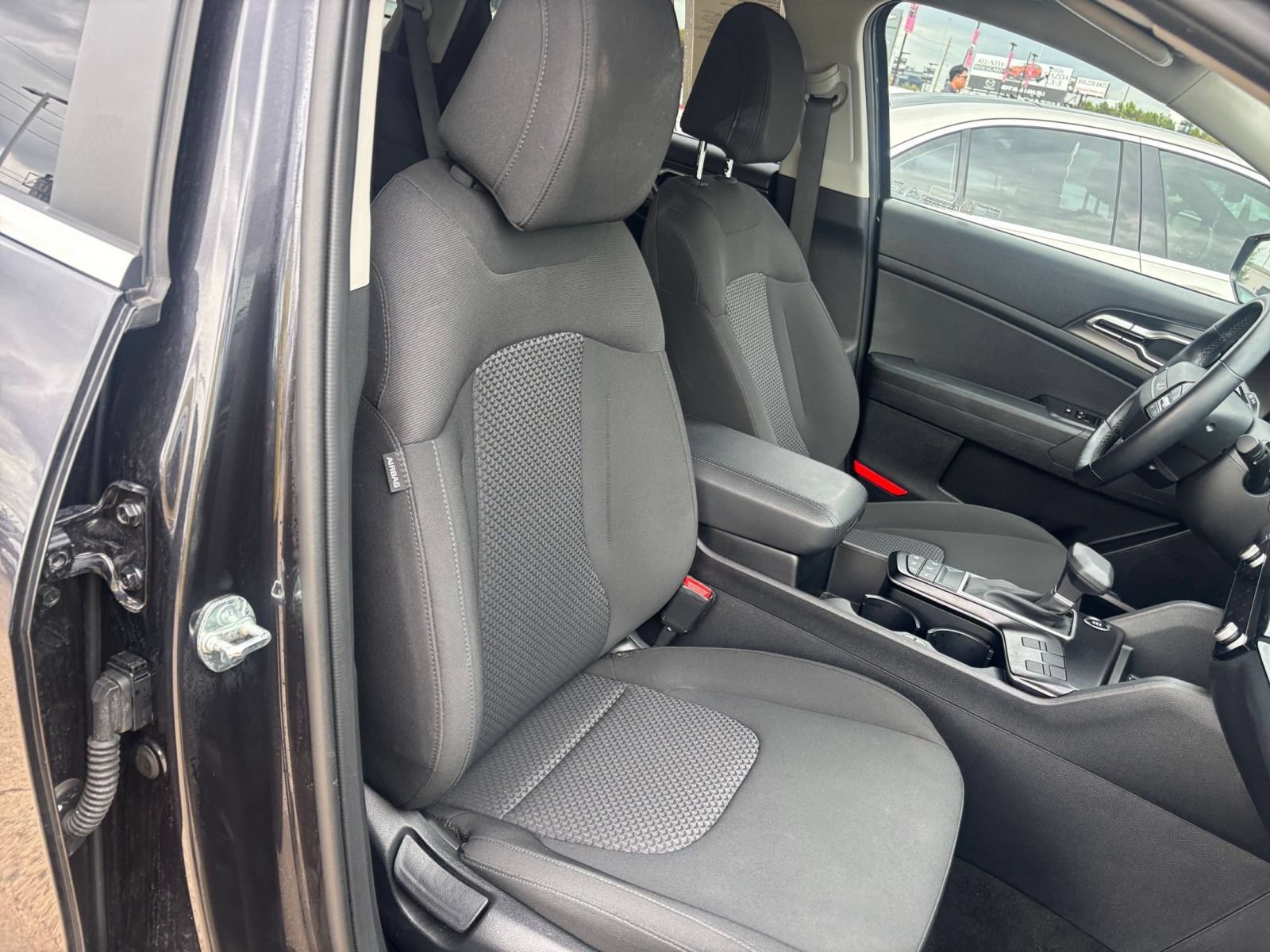 Used 2026 Kia Sportage LX FWD image 35