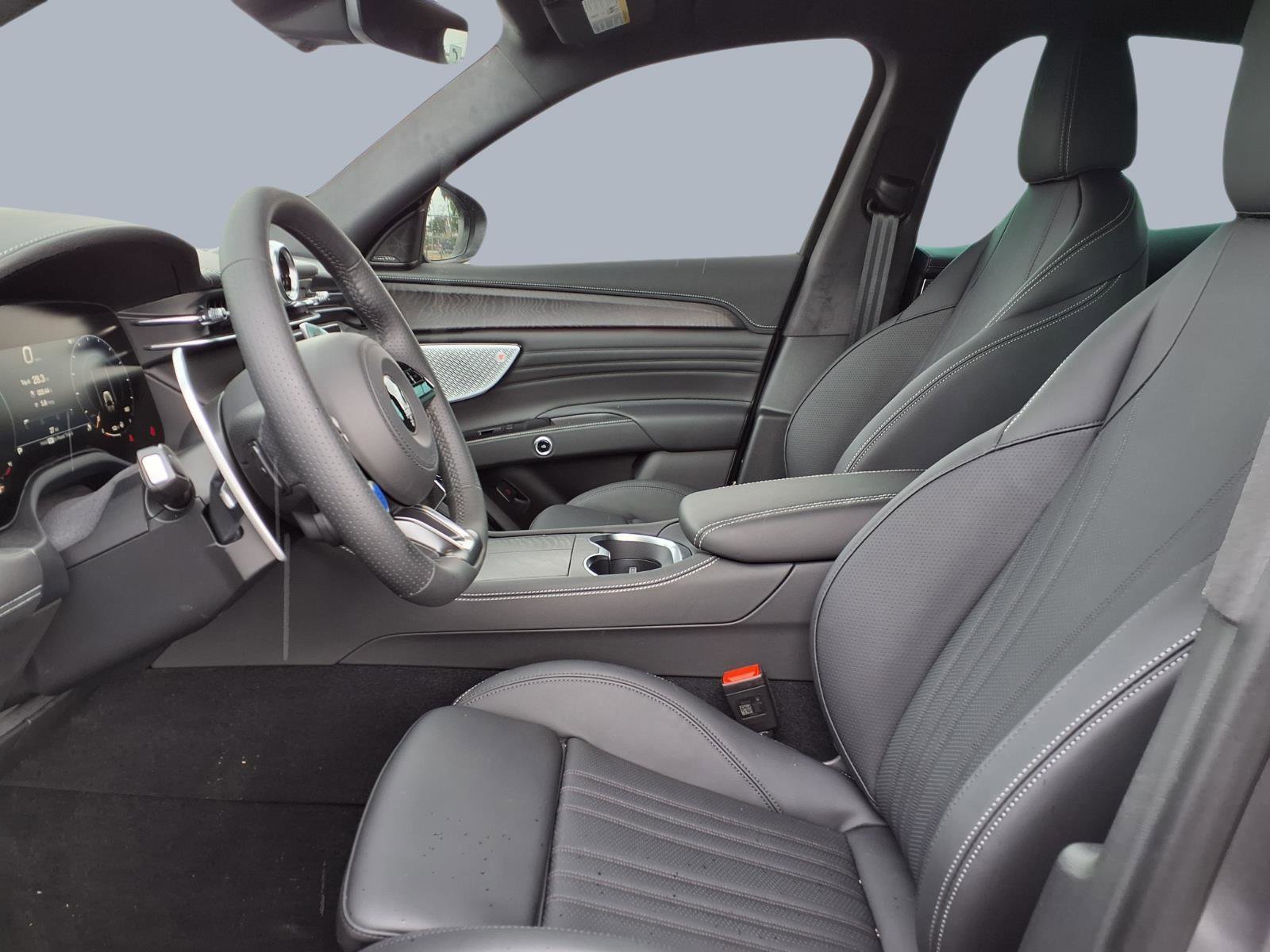 New 2026 Maserati Grecale Modena image 10