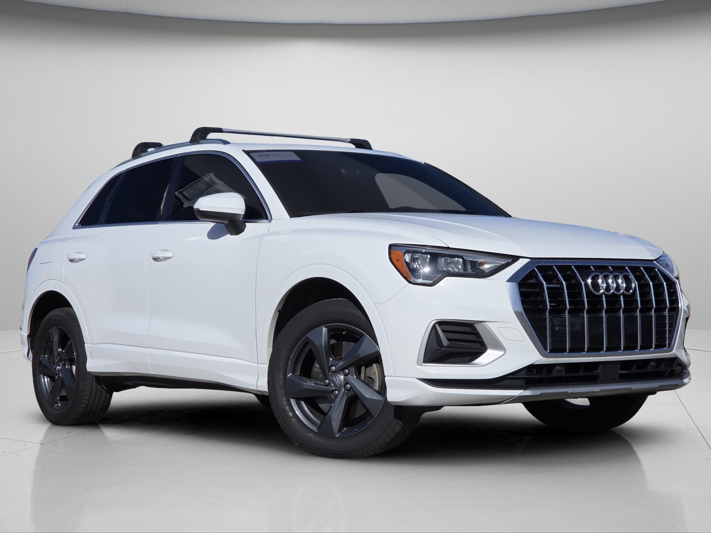 Used 2019 Audi Q3 2.0T Premium AWD/4WD image 2