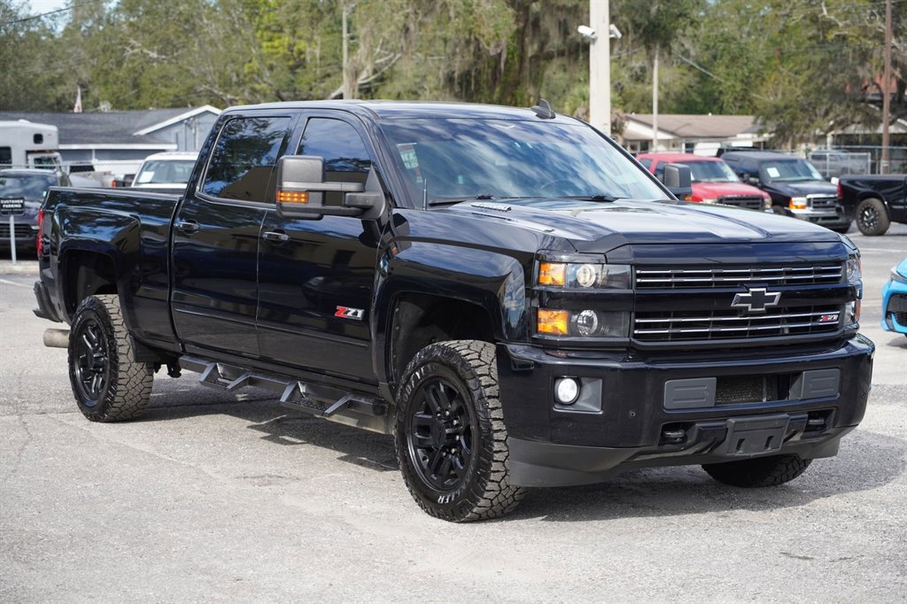 Used 2016 Chevrolet Silverado 2500 LT w/ Midnight Edition AWD/4WD image 11