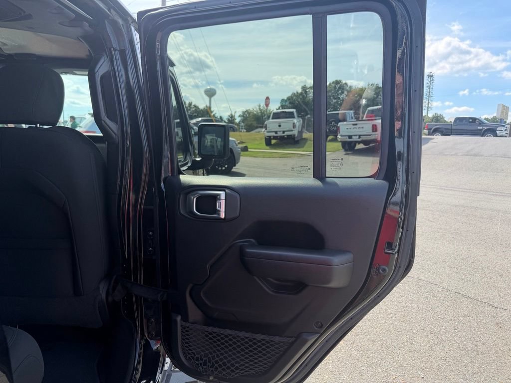 Used 2021 Jeep Wrangler Unlimited Sport AWD/4WD image 35