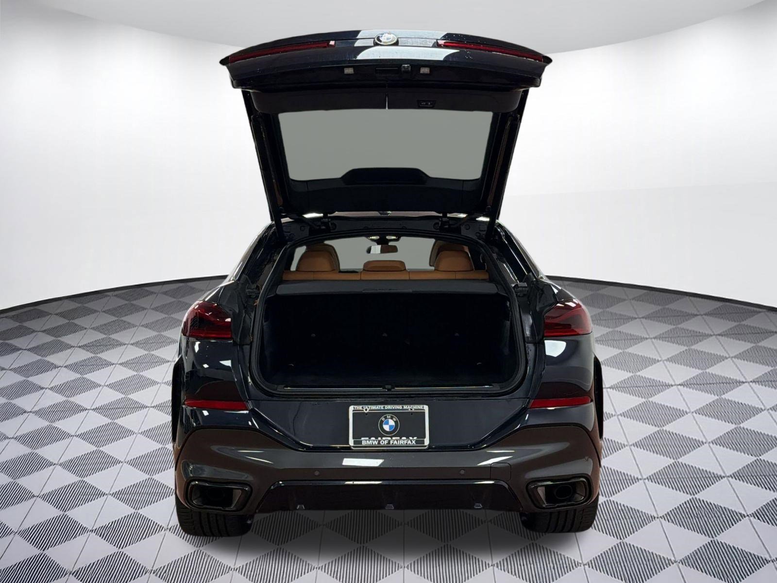 Certified 2024 BMW X6 xDrive40i w/ Executive Package image 33