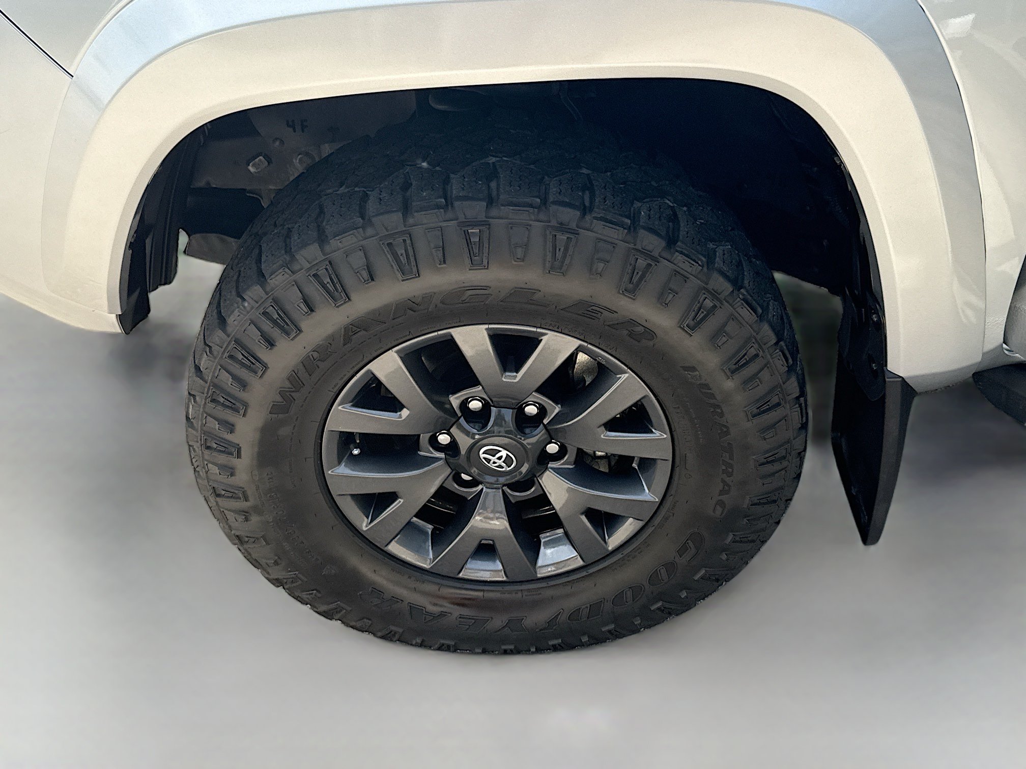 Used 2023 Toyota Tacoma SR5 RWD image 35