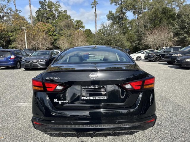 Used 2024 Nissan Altima 2.5 S image 3