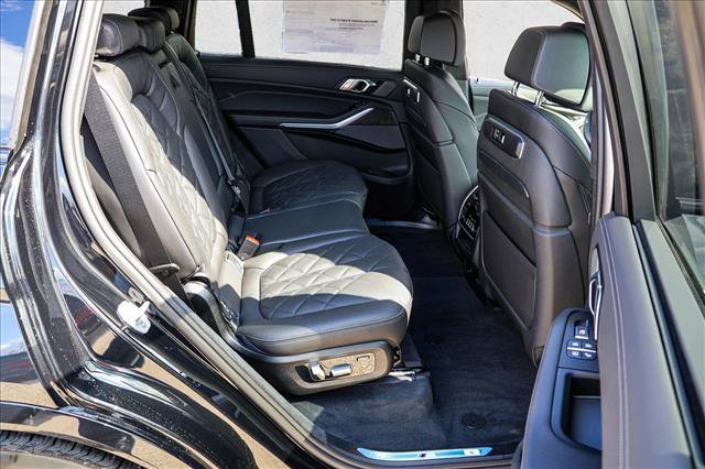 Used 2027 BMW X7 xDrive40i w/ Executive Package AWD/4WD image 22