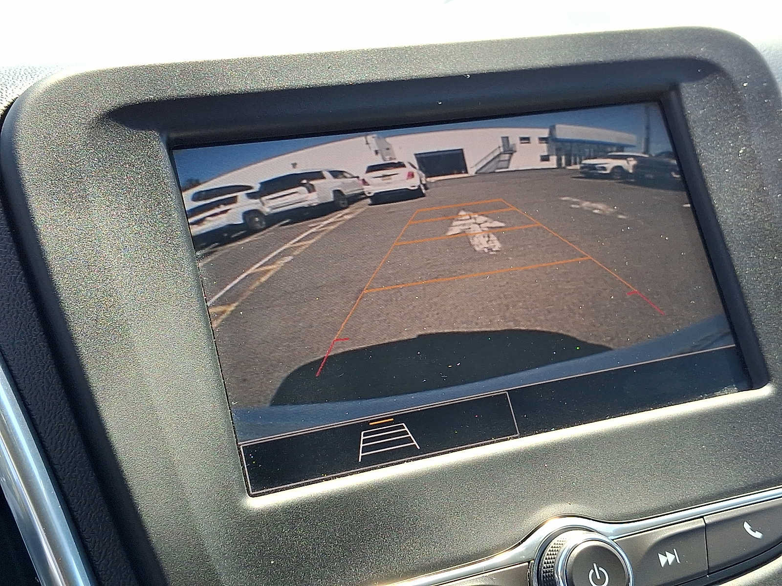 Used 2023 Chevrolet Equinox LS AWD/4WD image 18