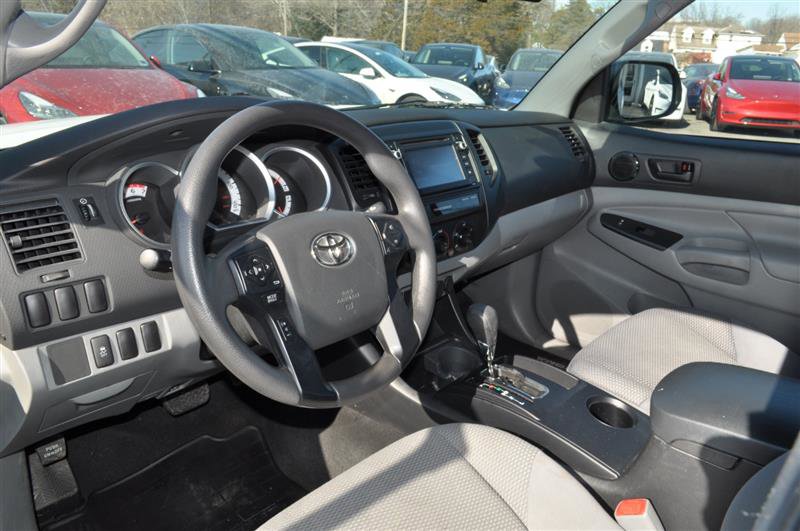 Used 2015 Toyota Tacoma 2WD Access Cab image 10