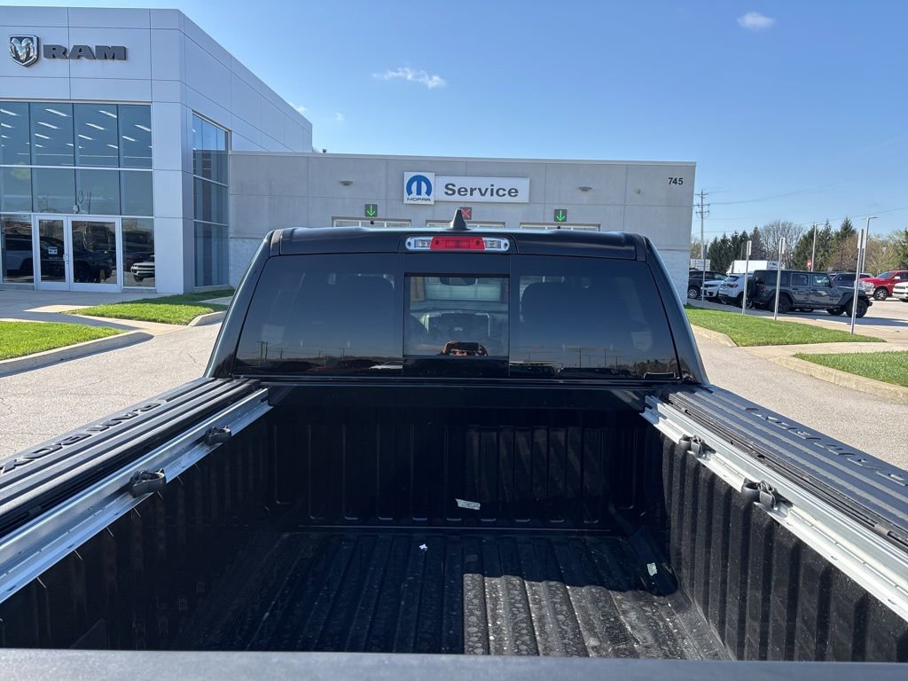 New 2026 RAM 1500 4x4 Crew Cab image 11