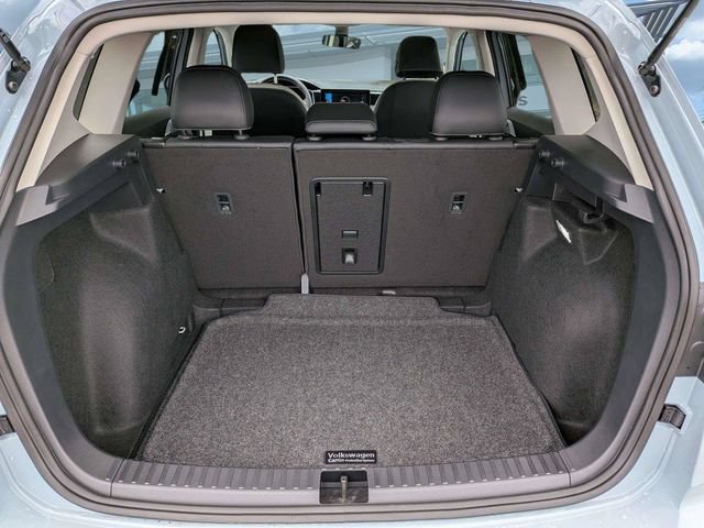 New 2026 Volkswagen Taos SE FWD image 13