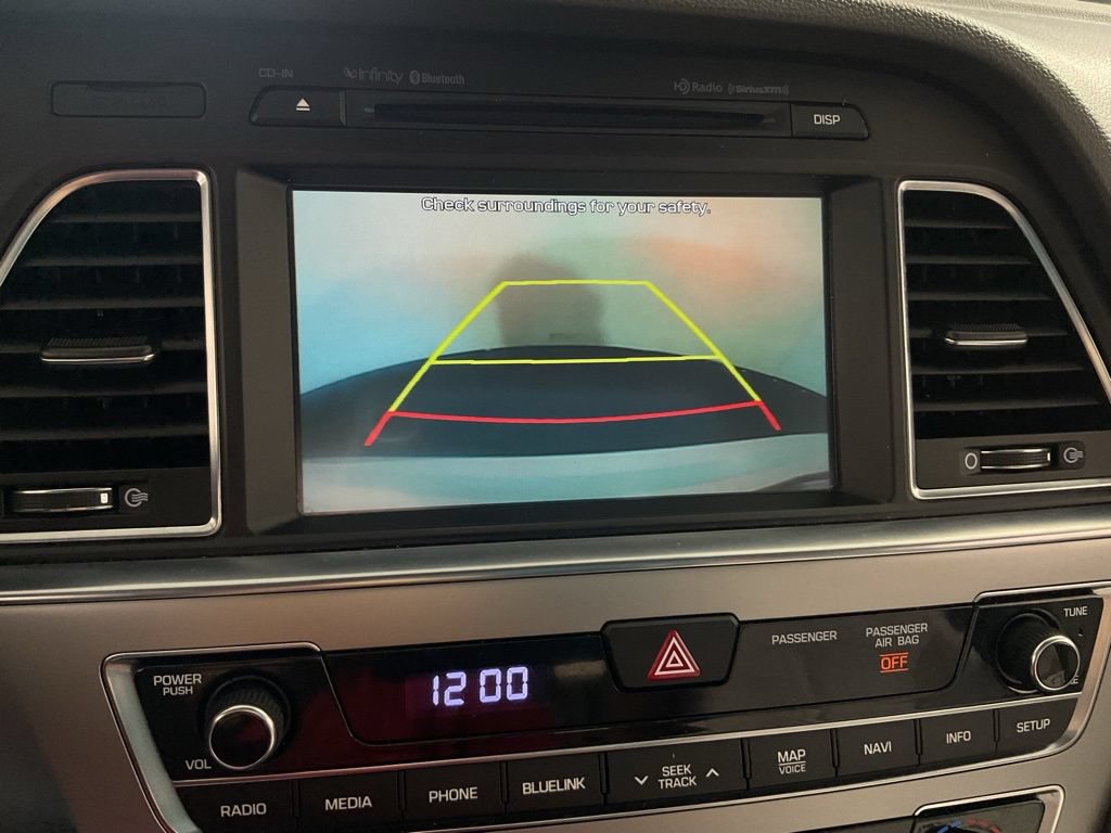 Used 2016 Hyundai Sonata Limited w/ Option Group 05 FWD image 7