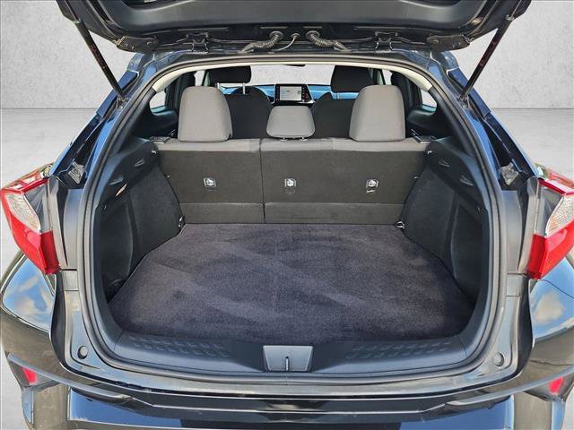 Used 2021 Toyota C-HR LE FWD image 6