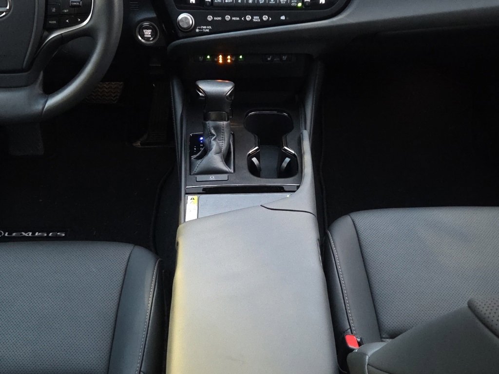 Certified 2024 Lexus ES 350 w/ Premium Package image 23