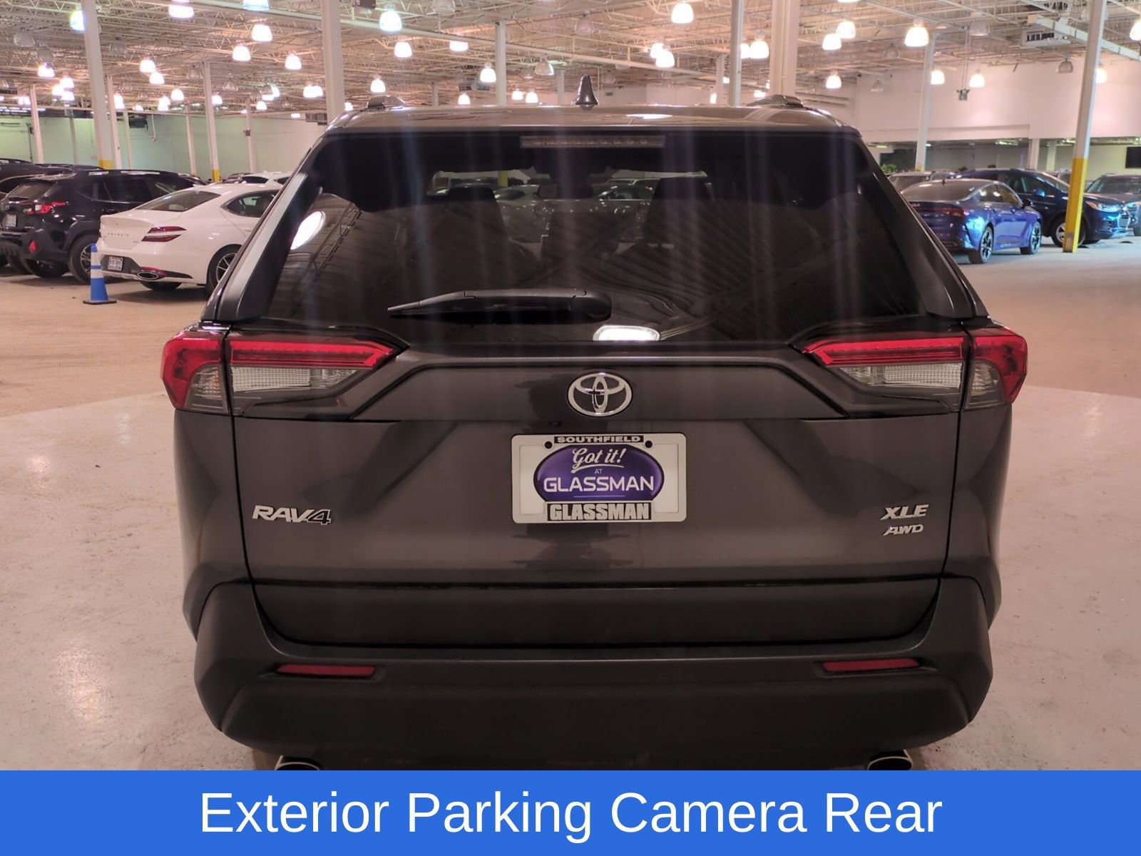 Used 2023 Toyota RAV4 XLE image 4