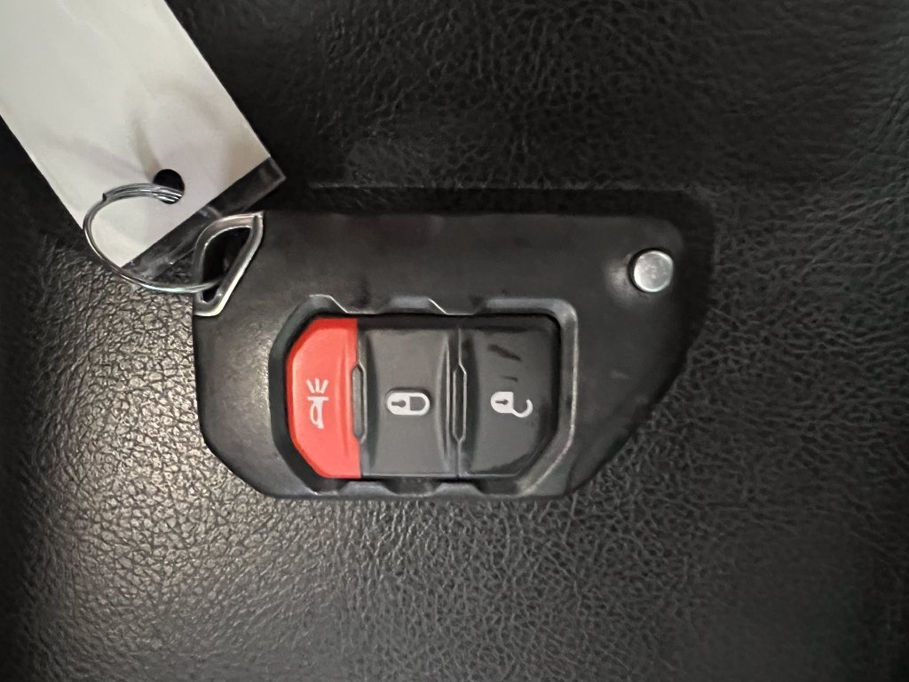 Used 2023 Jeep Gladiator Overland w/ Popular Equipment Package AWD/4WD image 30