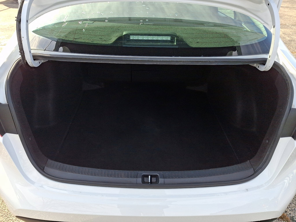 Used 2024 Toyota Corolla LE image 18