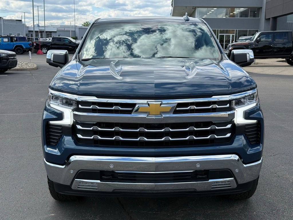 Used 2024 Chevrolet Silverado 1500 LTZ AWD/4WD image 10