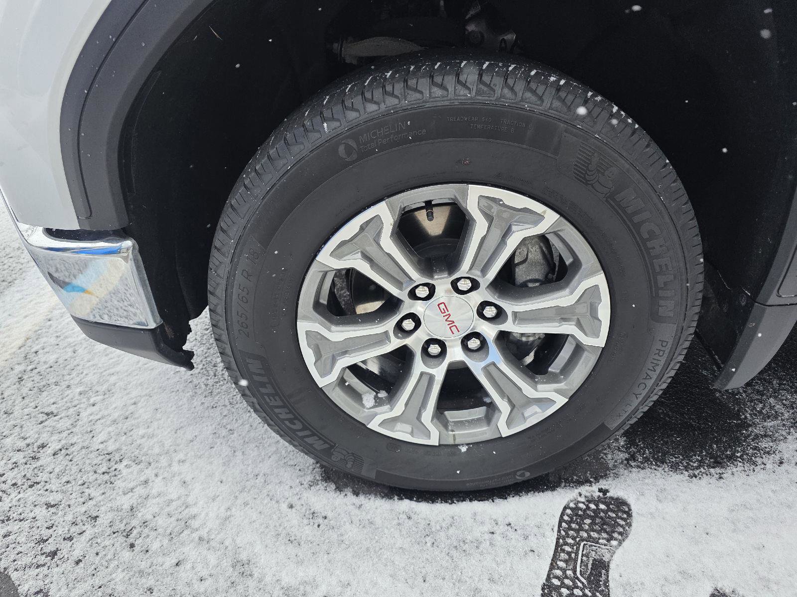 Used 2024 GMC Sierra 1500 SLT image 10