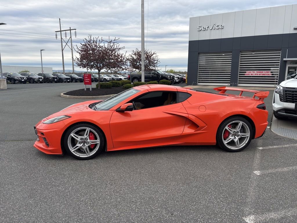 Used 2021 Chevrolet Corvette Stingray Preferred Cpe w/ Body-Colour Dual Roof Package RWD image 4