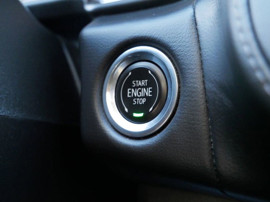 Used 2023 GMC Yukon SLE image 23