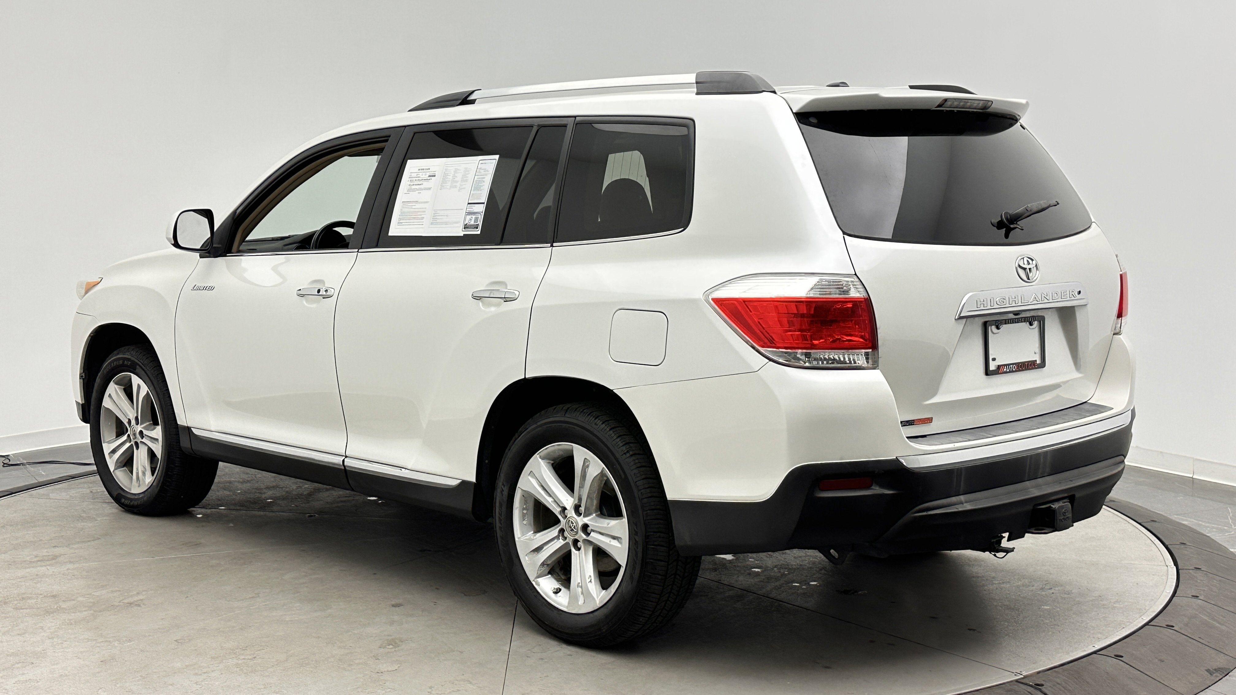 Used 2011 Toyota Highlander Limited image 7