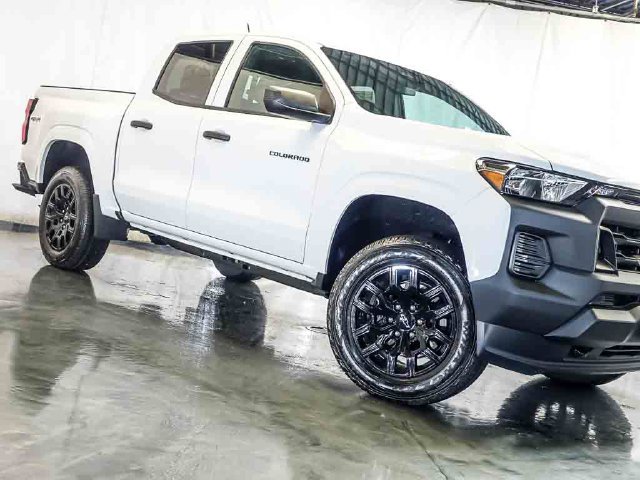 New 2026 Chevrolet Colorado W/T w/ WT Custom Package AWD/4WD image 5