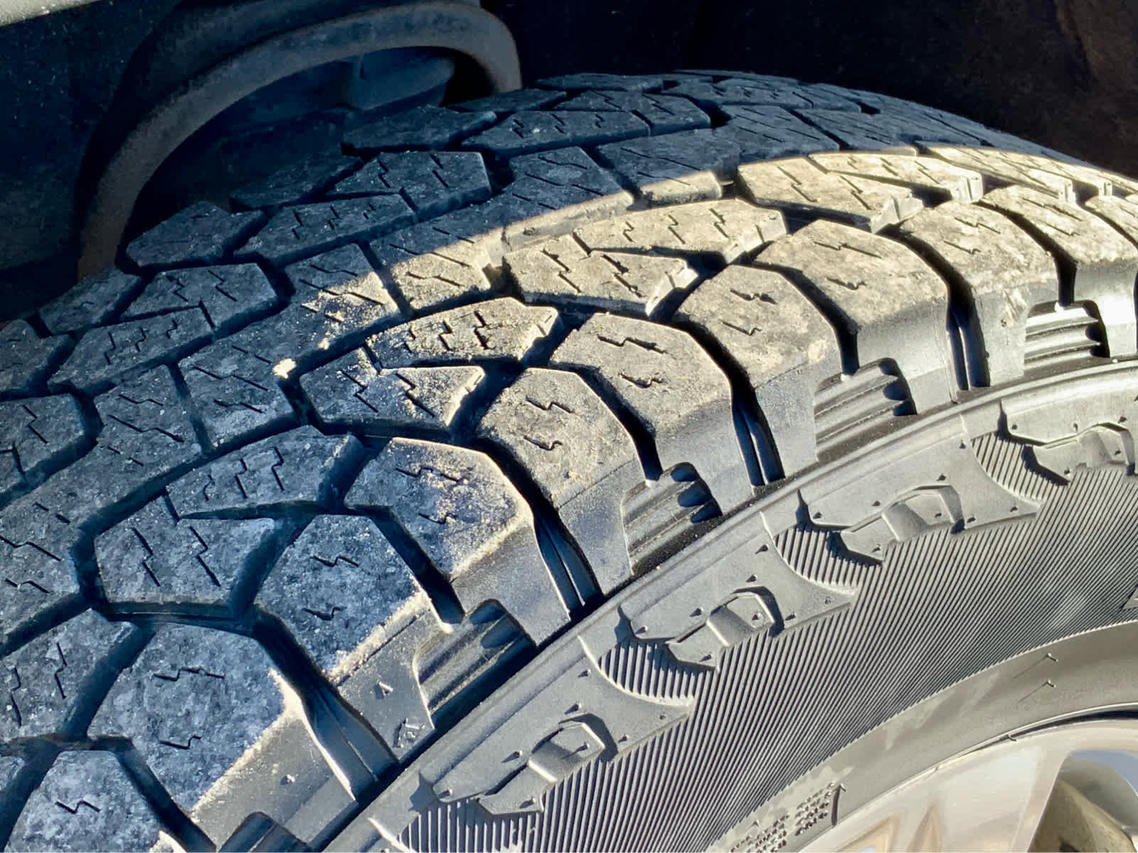 Used 2018 GMC Sierra 1500 SLT w/ SLT Preferred Package image 18