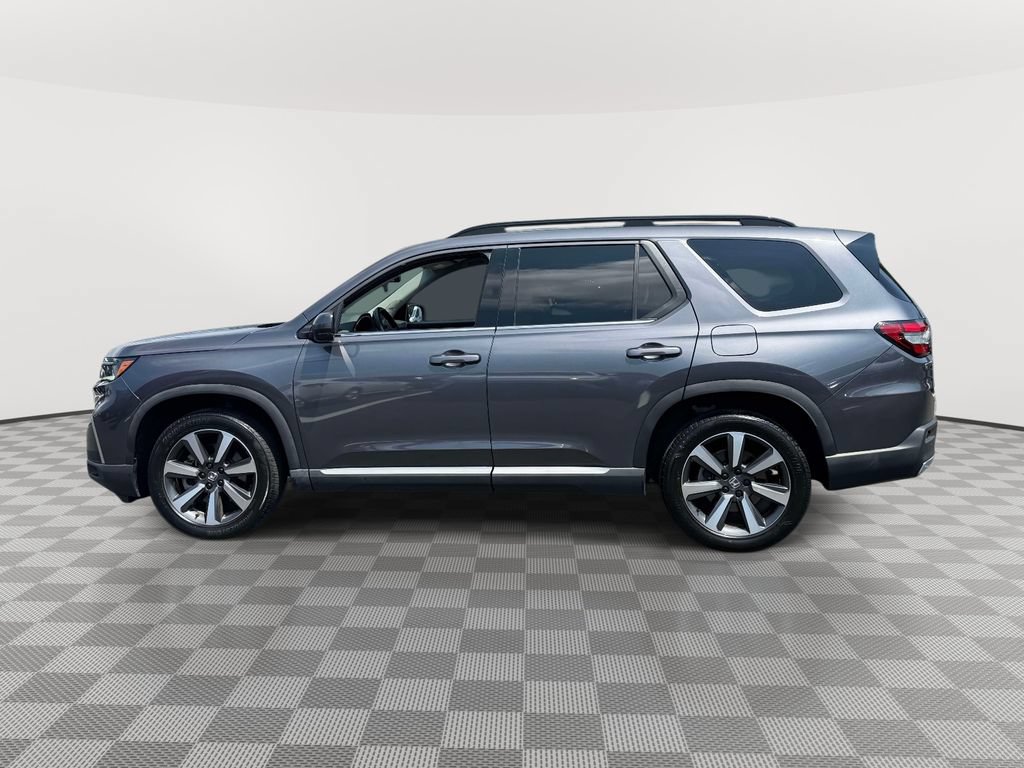 Used 2023 Honda Pilot Touring image 5