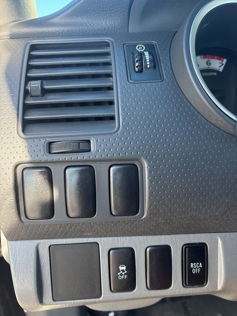 Used 2014 Toyota Tacoma 4x4 Regular Cab image 45