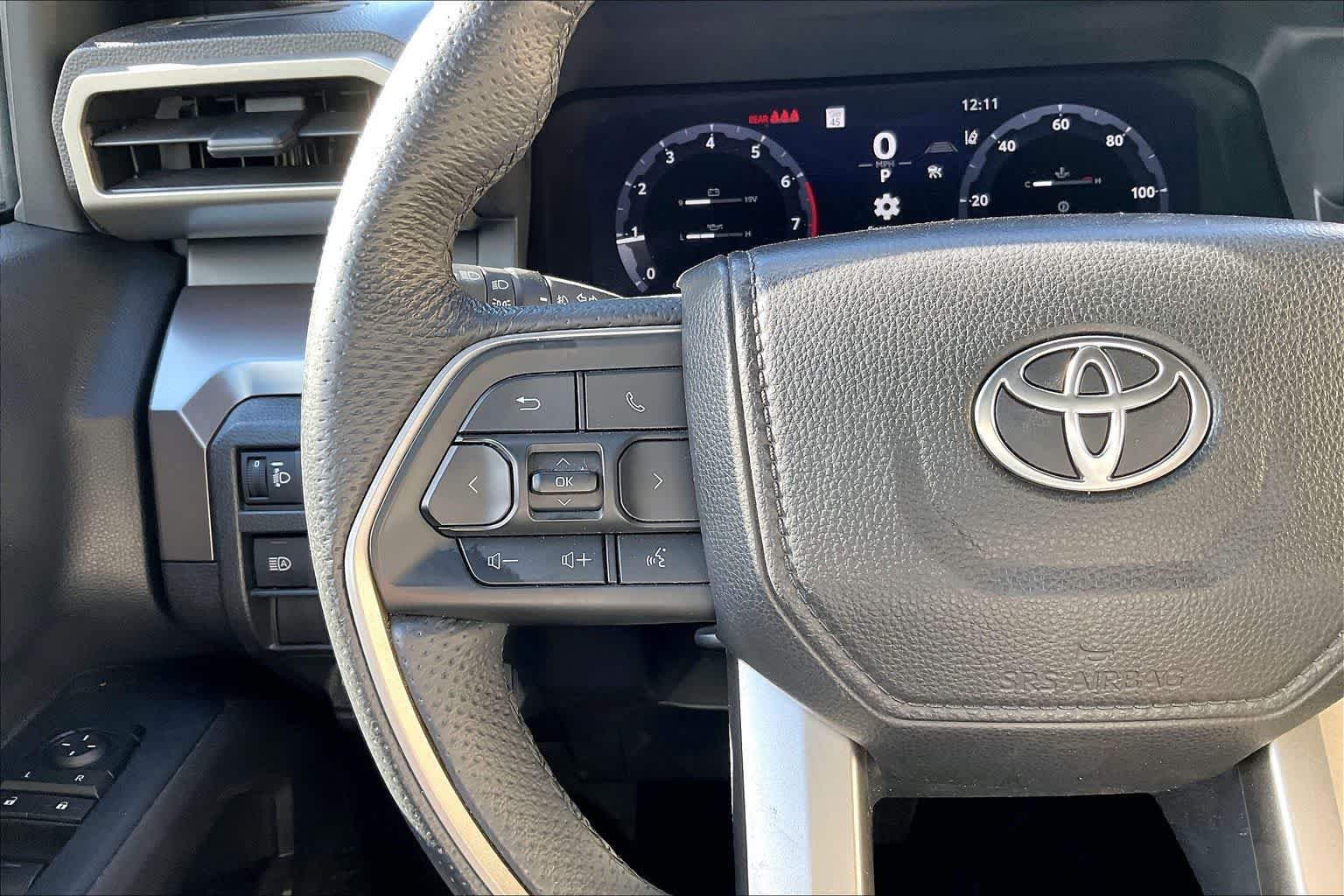 Used 2025 Toyota Tacoma TRD Off-Road AWD/4WD image 24