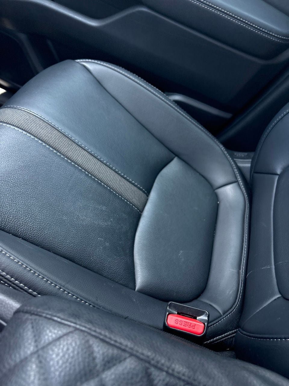 Used 2025 Honda Pilot EX-L image 11