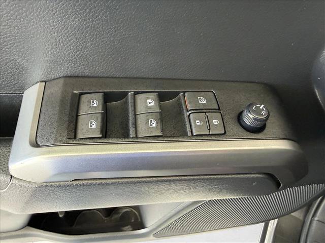 Used 2022 Toyota Tacoma SR5 w/ Technology Package RWD image 15